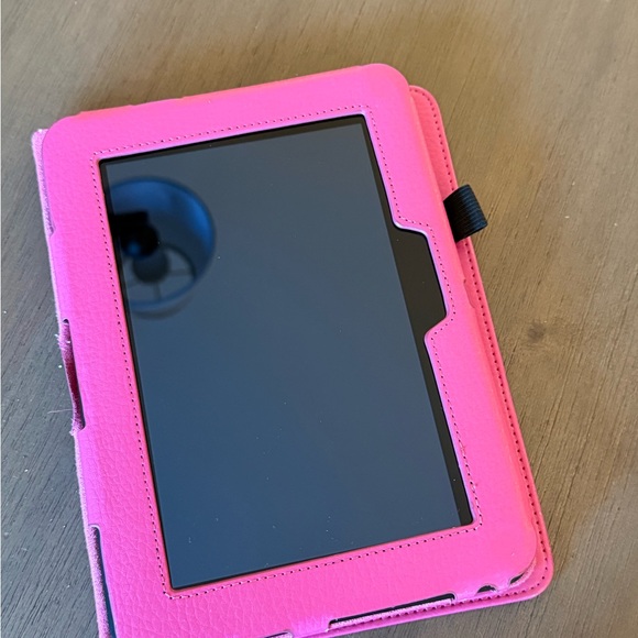 Amazon Fire Tablet HD - Picture 3 of 11